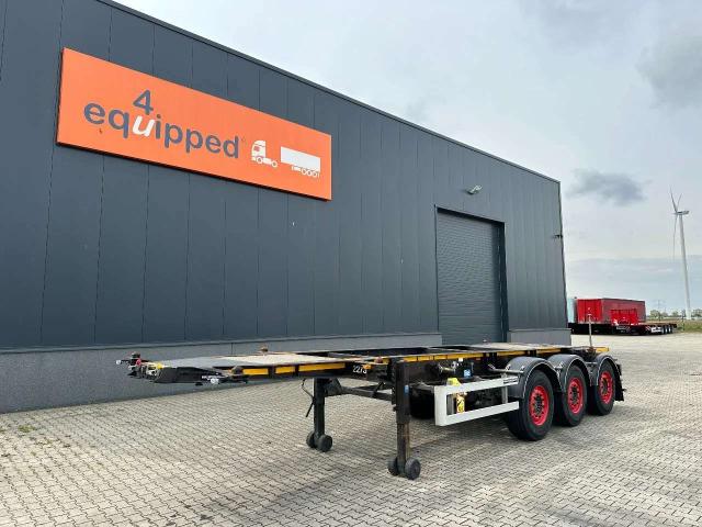 20FT ADR-Chassis, empty weight: 3.690kg, SAF INTRADISC, 2x Liftaxle, NL-chassis, APL/ADR: 05/2025  Machineryscanner